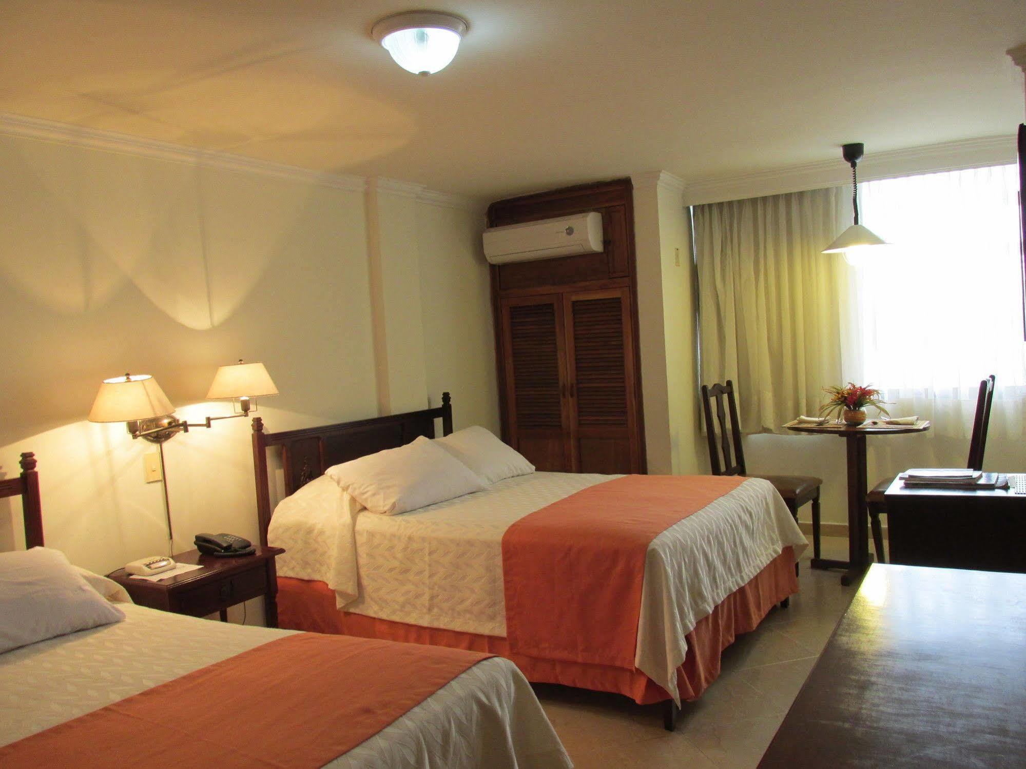 Hotel Majestic Barranquilla  Esterno foto